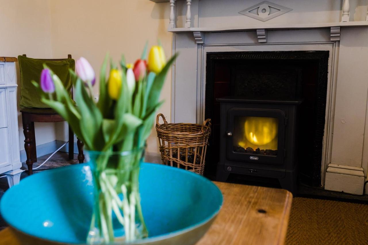 May Tree Cottage Manorbier 5 Mins From The Beach Sleeps 4 Luaran gambar